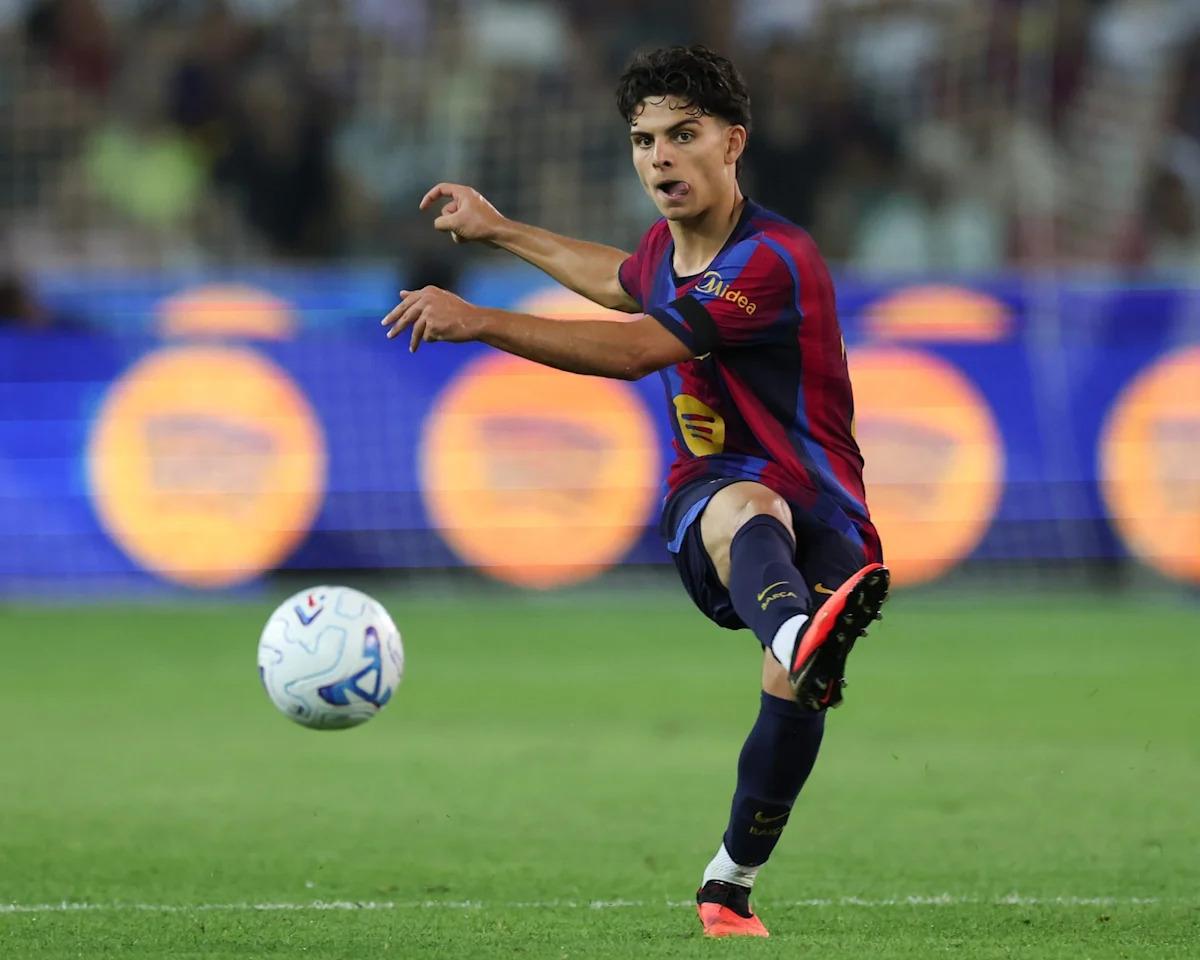Javi Esparta's dilemma: right-back with midfielder play